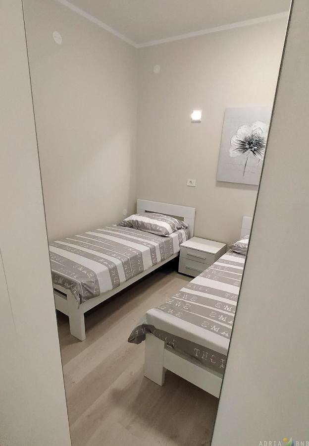 Spacious Izola Apartment Sl מראה חיצוני תמונה