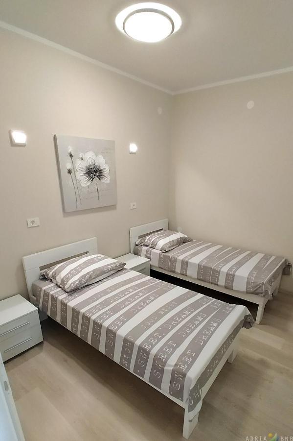 Spacious Izola Apartment Sl מראה חיצוני תמונה